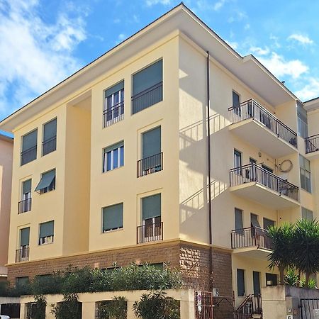 Faby & Fra Apartments リヴォルノ エクステリア 写真